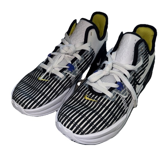 Nike LeBron Witness Shoes Mens 8.5 White Persian Violet EUC Like New - Pre-Owned - Picture 8 of 15